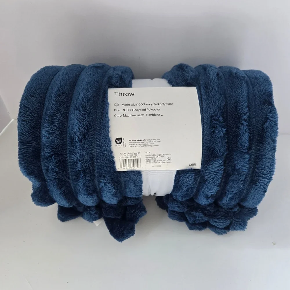 Room Essentials Throw Blanket 50x60 Blue Ribbed Plush Polyester BRAND NEW